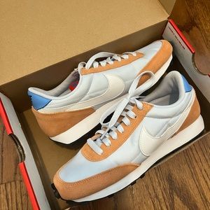 Nike Day Break Sneakers